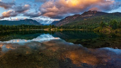 دریاچه-کوهستان-طبیعت